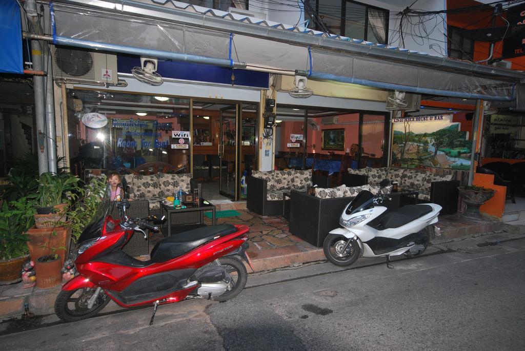 Kingfisher House & Bar Pattaya Dış mekan fotoğraf